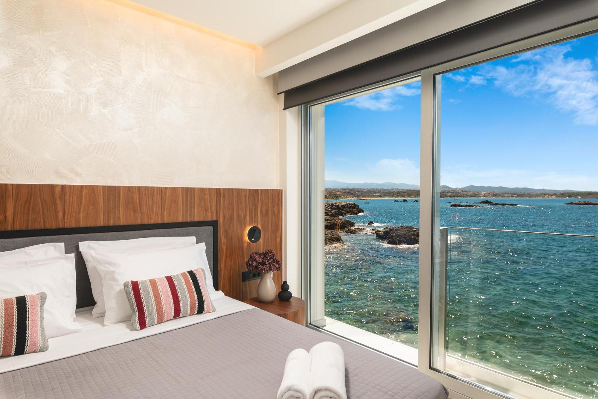 Elia Sea Suites Chrissi Akti Chania Exterior foto